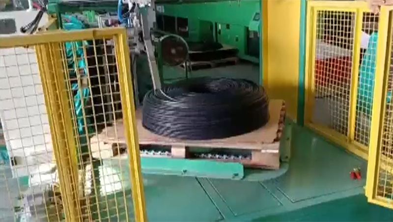 Máquina de rebobinamento